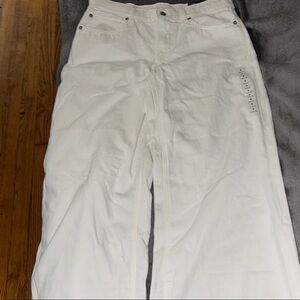 American Eagle Outfitters White Cropped Jeans